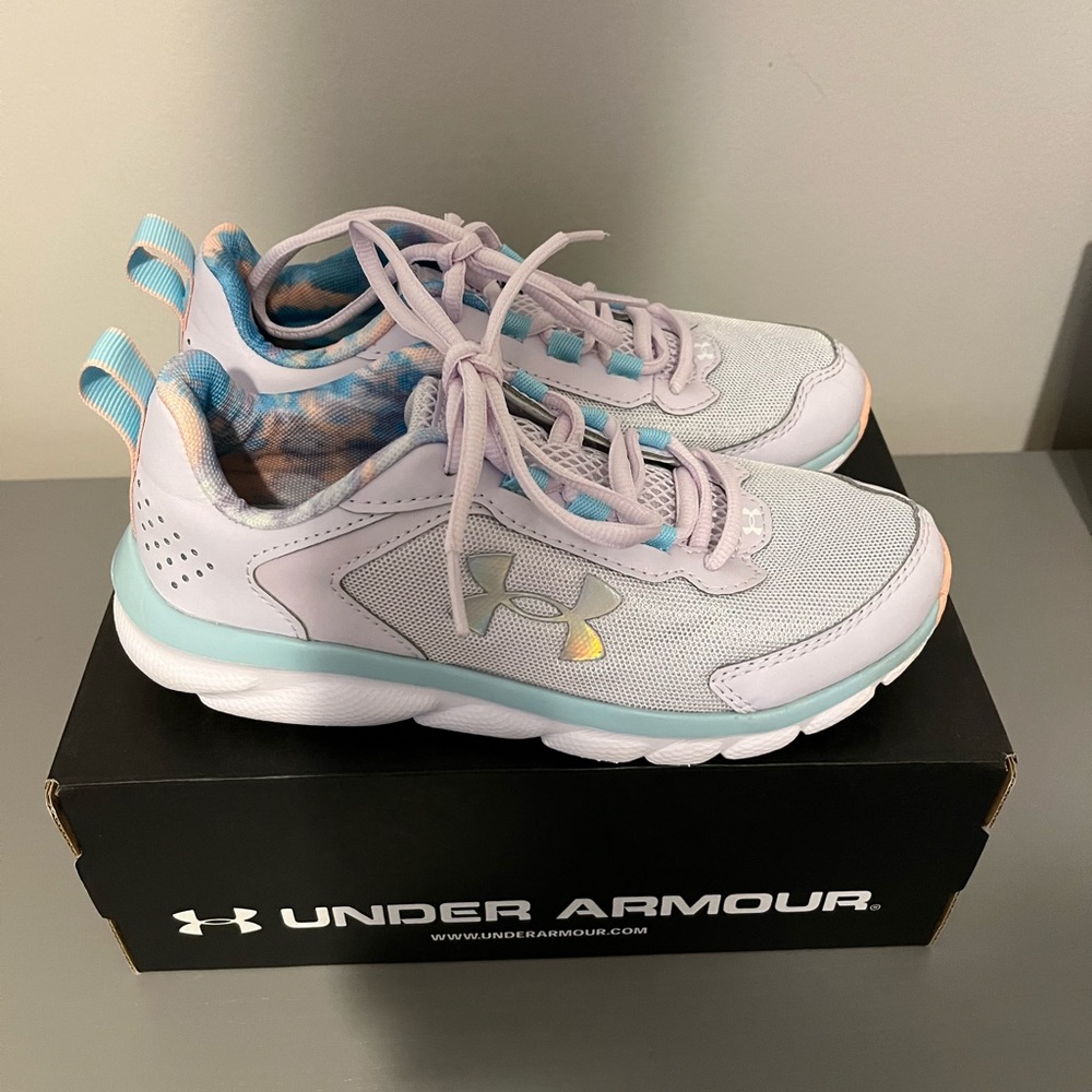 Under Armour shoes size 3.5Y
